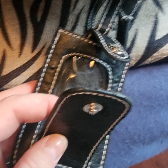 Guess Zebra-Print Satchel in Black and Cream - Picture 5 of 9